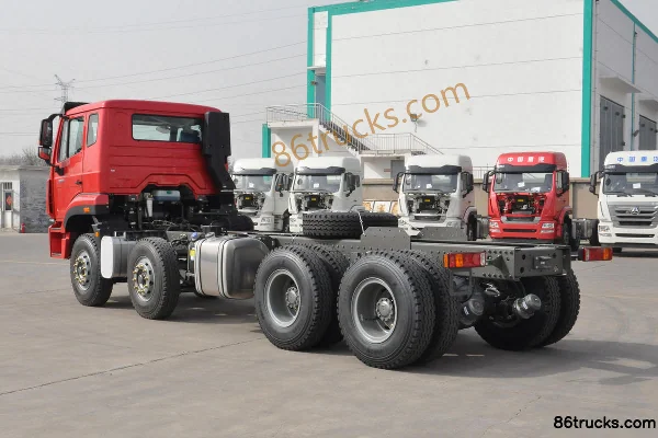 Sinotruk Haohan J5G 310 ch 8X4(12 roues) châssis de camion benne Extérieur (3) | 86Trucks
