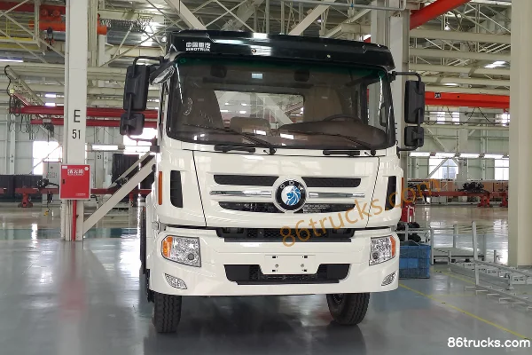 Sinotruk Wangpai W5D-M medium truck 180 hp 4X2(6 wheels) 6.75m stake truck Exterior (2) | 86Trucks