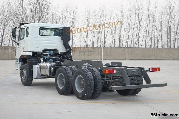 Sinotruk Hohan J5G 310hp 6X4(10 wheels) 5.99m³ Concrete Mixer Truck Chassis Exterior (3) | 86Trucks