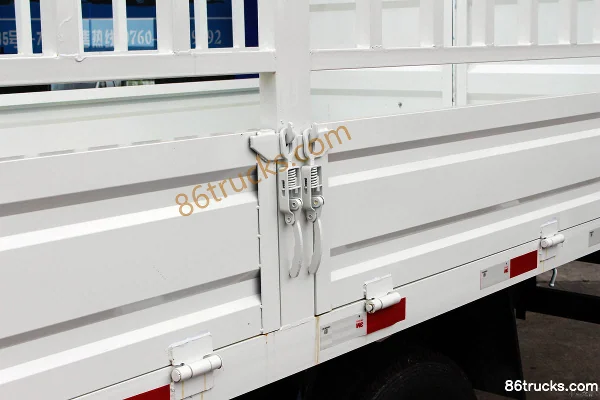 Jinbei Qiyun 95 hp 4X2(6 wheels) 3.3m Double Row Stake Truck (Oil Brake) Body (3) | 86Trucks