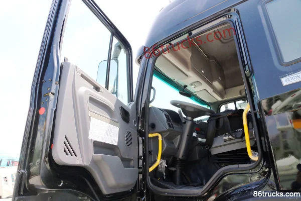 JAC Gallop K3X Heavy Truck 290hp 8X2(10 wheels) 9.5m Flatbed Cargo Truck Cab (2) | 86Trucks