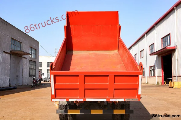 Dongfeng Lituo 490 95 hp 4X2(6 wheels) 3.5m Dump Truck (Φ125 Construction Lift) Exterior (3) | 86Trucks