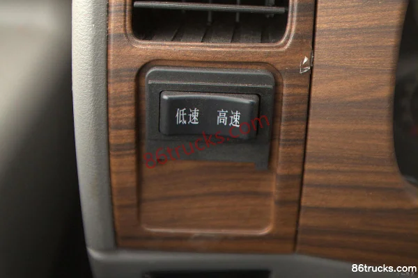 Dongfeng Lituo 4102 Value Edition 129hp 4X2(6 wheels) 3.7m Dump Truck (Integrated Main and Sub Frame) Cab (3) | 86Trucks