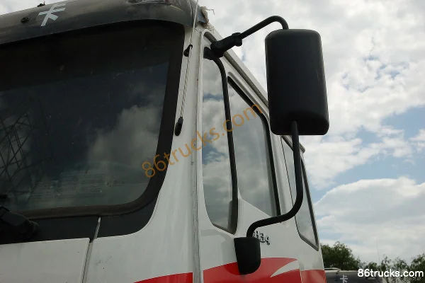 Beiben NG80 360hp 4X2(6 wheels) Tractor Truck Exterior (3) | 86Trucks