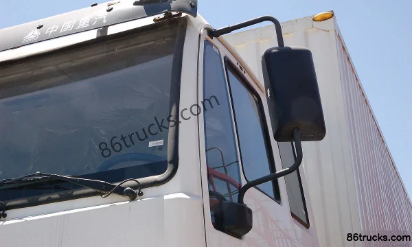 Sinotruk Yellow River Shaoshuai 190 hp 6X2(8 wheels) van cargo truck Exterior (2) | 86Trucks
