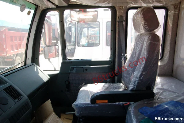 Sinotruk Huanghe Shaoshuai camion lourd 190 ch 6X2(8 roues) camion porteur à ridelles (toit haut) Cabine (1) | 86Trucks