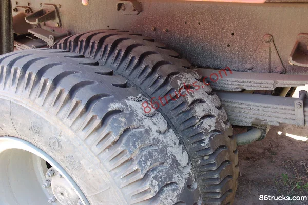 Sinotruk Huanghe Shaoshuai camion lourd 190 ch 6X2(8 roues) camion porteur à ridelles (toit haut) Châssis (2) | 86Trucks