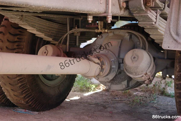 Sinotruk Huanghe Shaoshuai camion lourd 190 ch 6X2(8 roues) camion porteur à ridelles (toit haut) Châssis (1) | 86Trucks