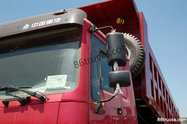 Sinotruk HOWO heavy truck 336hp 8X4(12 wheels) 6.2m dump truck Exterior (2) | 86Trucks
