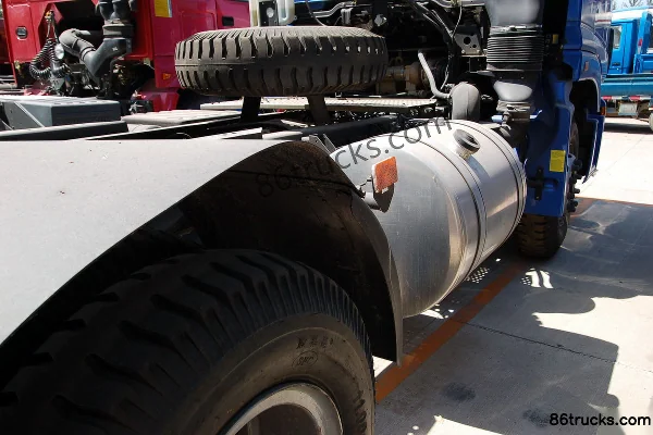 Foton AumanETX 9 Series Heavy Truck 270 hp 4X2(6 wheels) Tractor Truck (Standard) Cab (1) | 86Trucks