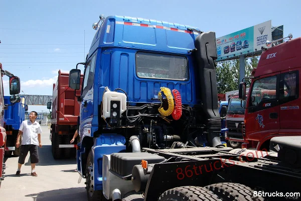 Foton Auman ETX 5 Series Heavy Truck 375hp 6X4(10 wheels) Tractor Truck Exterior
