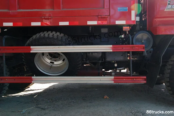 Dongfeng Liuqi Chenglong M3 220 hp 4X2(6 wheels) 5.3m Dump Truck Chassis (3) | 86Trucks