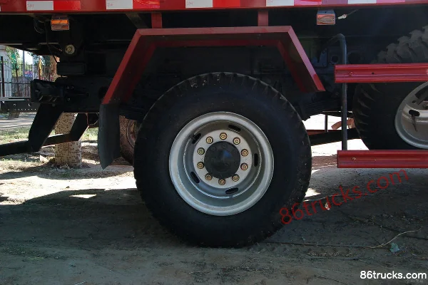 Dongfeng Liuqi Chenglong M3 220 hp 4X2(6 wheels) 5.3m Dump Truck Chassis (2) | 86Trucks