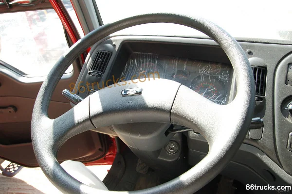 Dongfeng Liuqi Chenglong M3 220 hp 4X2(6 wheels) 5.3m Dump Truck Cab (3) | 86Trucks