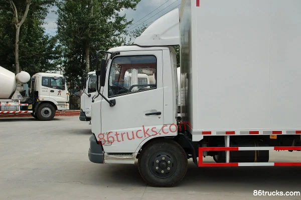 Dongfeng Commercial Vehicle Tianjin camion moyen 140 ch 4X2(6 roues) camion porteur fourgon 7,1 m Extérieur (2) | 86Trucks