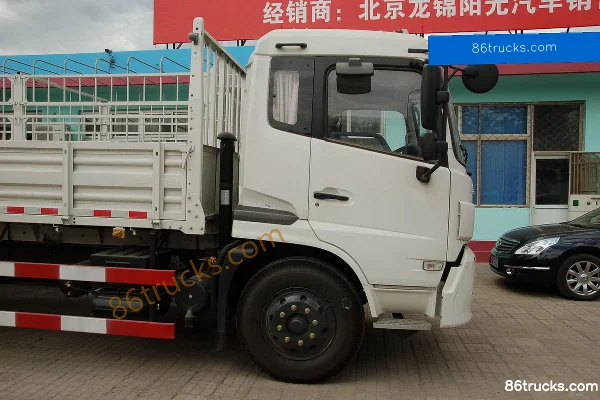 Dongfeng Commercial Vehicle Tianjin Medium Truck 185 hp 4X2(6 wheels) 6.6m Flatbed Cargo Truck Exterior (2) | 86Trucks