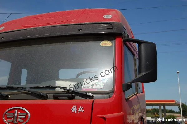 FAW Jiefang Hanwei (J5M) Heavy Truck 240 hp 6X2(8 wheels) Cargo Truck with Cage (Xichai) Exterior (3) | 86Trucks