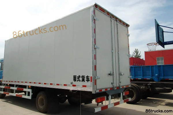 FAW Jiefang Junwei (J5K) Medium Truck 130 hp 4X2(6 wheels) Van Truck Body (1) | 86Trucks