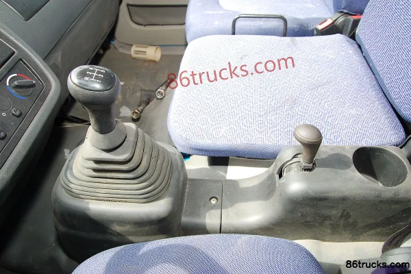 FAW Jiefang Junwei (J5K) Medium Truck 130 hp 4X2(6 wheels) Van Truck Cab (1) | 86Trucks