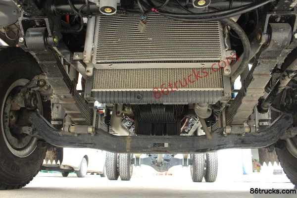 Sinotruk HOWO Tongshuai 154hp 4X2(6 wheels) 3800mm Wheelbase Day Cab Light Truck Chassis (1) | 86Trucks