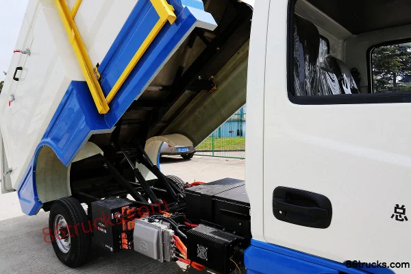 Nanjing Auto Changda Xiaofuxing 11 hp 4X2(6 wheels) Electric Self-loading Garbage Truck Chassis (1) | 86Trucks