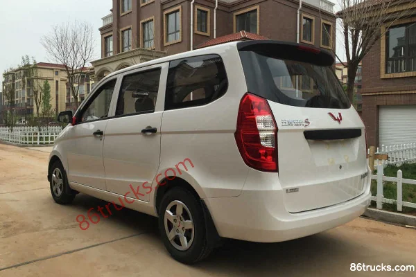 Wuling Hongguang 2015 S Base 86hp 1.2L Van Exterior (3) | 86Trucks