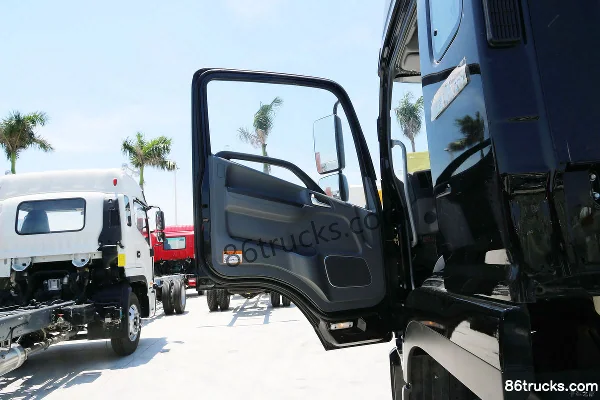 JAC Gallop K6L Medium Truck 190hp 4X2(6 wheels) 7.8m Van Cargo Truck Cab (1) | 86Trucks
