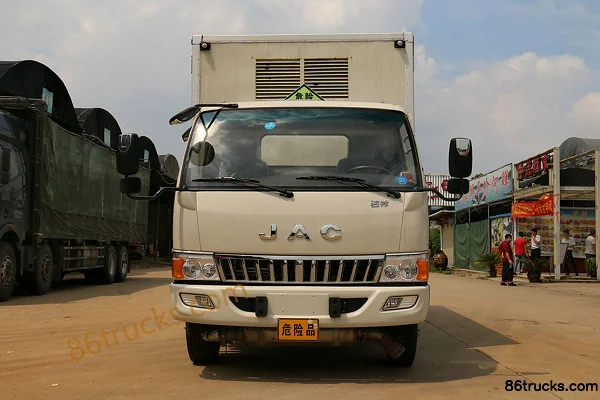 JAC Junling 130 ch 4X2(6 roues) transport d'explosifs (marque Shaoye) Extérieur (2) | 86Trucks