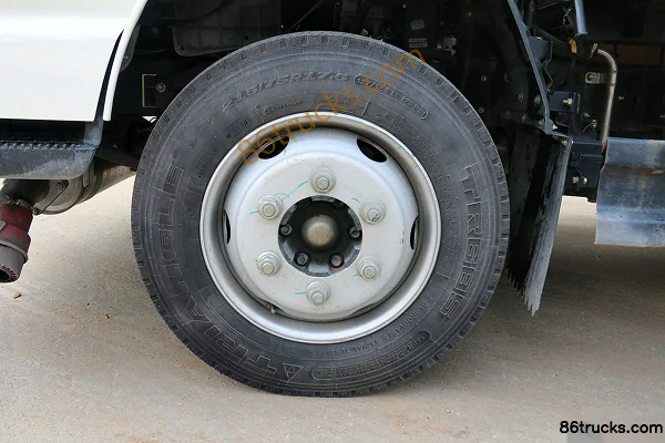 JAC Junling 130 ch 4X2(6 roues) transport d'explosifs (marque Shaoye) Châssis (3) | 86Trucks