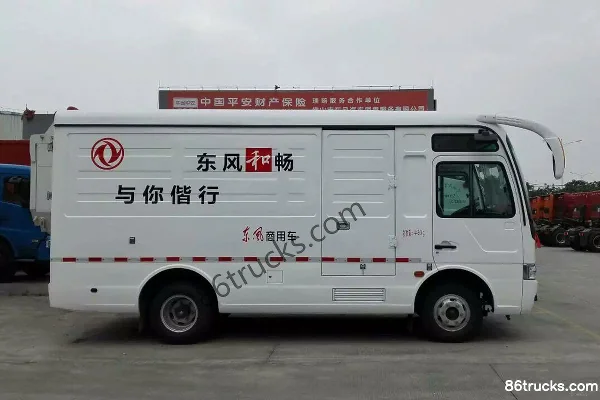 Dongfeng Commercial Vehicle Oushang 115 hp 4X2(6 wheels) Enclosed Van Truck Exterior (2) | 86Trucks