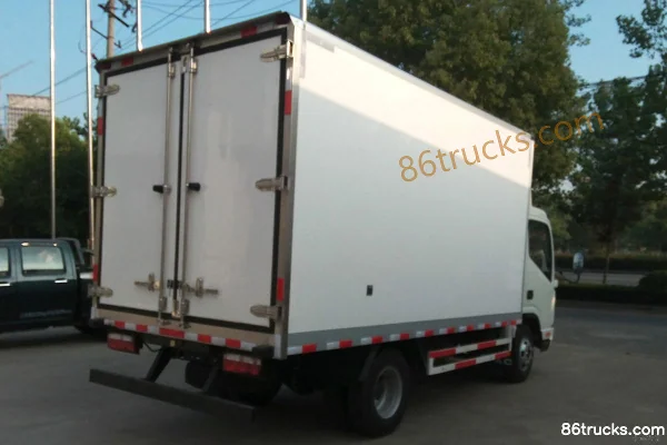 JAC Shuailing H 124hp 4X2(6 wheels) Refrigerated Truck Exterior (2) | 86Trucks