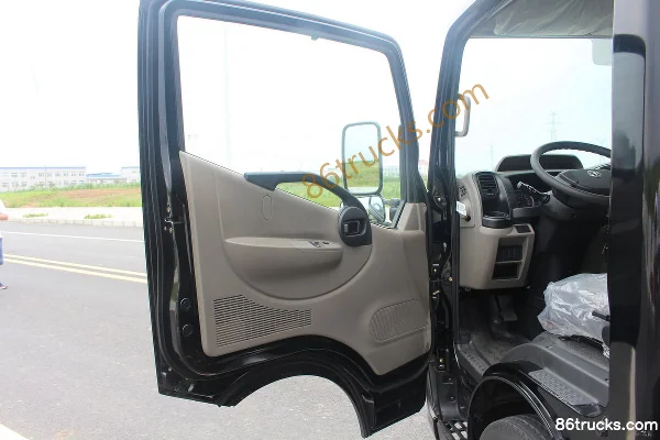 Dongfeng Kaipute N290 115 hp 4X2(6 wheels) 4.1m Single Row Van Light Truck Cab (1) | 86Trucks