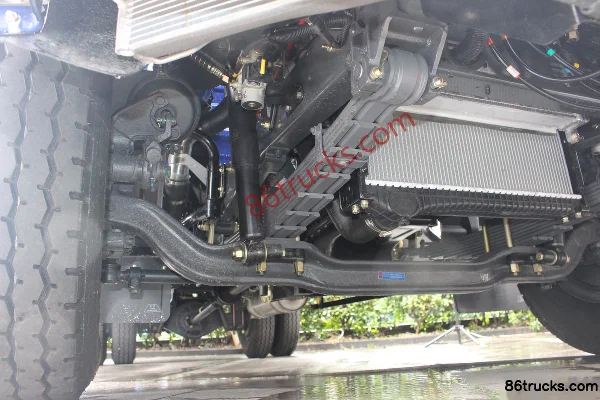 Dongfeng Duolika D7 Super Power 200hp 4X2(6 wheels) 6.8m Flatbed Cargo Truck with Half Cab Chassis (2) | 86Trucks