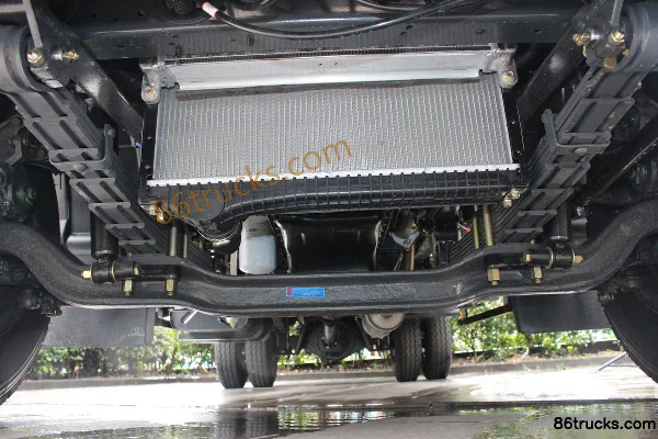 Dongfeng Duolika D7 Super Power 200hp 4X2(6 wheels) 6.8m Flatbed Cargo Truck with Half Cab Chassis (1) | 86Trucks