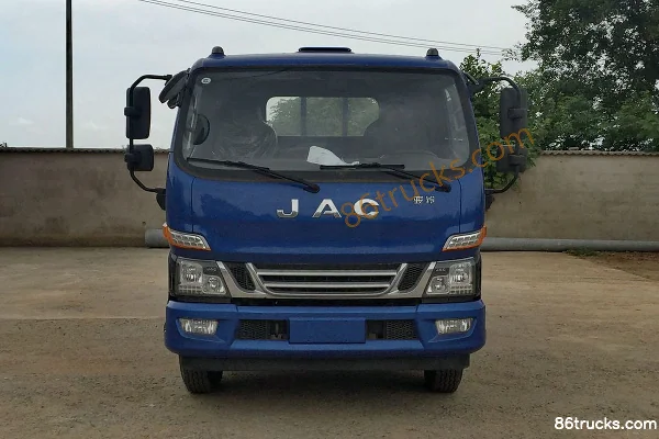 JAC JunLing W455 camion moyen 141ch 4X2(6 roues) 6,2m plateau camion porteur Extérieur (2) | 86Trucks
