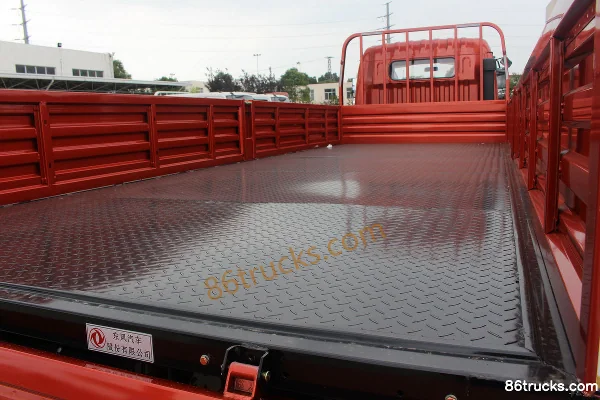 Dongfeng Duolika D8 Ruineng Edition 200 hp 4X2(6 wheels) 5.8m single-row flatbed cargo truck (China VI) Body (3) | 86Trucks