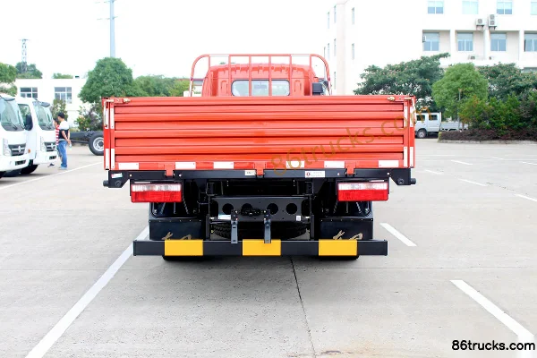 Dongfeng Duolika D8 Ruineng Edition 200 hp 4X2(6 wheels) 5.8m single-row flatbed cargo truck (China VI) Body (1) | 86Trucks