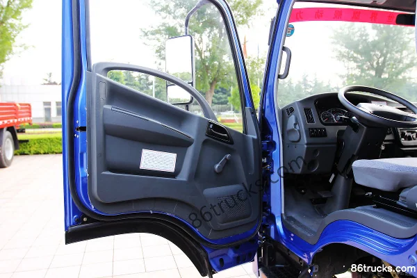 Foton Times H3 131hp 4X2(6 wheels) 4.15m single-row van light truck Cab (1) | 86Trucks