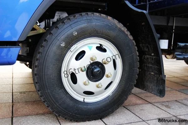 Foton Times H3 131hp 4X2(6 wheels) 4.15m single-row van light truck Chassis (3) | 86Trucks