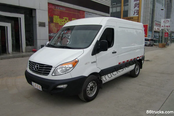 JAC Star 4 Series 139 hp 3-Seat Enclosed Van Exterior (3) | 86Trucks