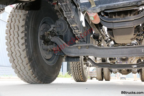 Dongfeng Commercial Vehicle Tianjin Medium Truck 210hp 6X2(8 wheels) Day Cab Cargo Truck Chassis (8-speed) (2) | 86Trucks