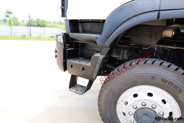 IVECO Trakker Heavy Truck 500hp 8X8(12 wheels) Tractor Truck Cab (3) | 86Trucks