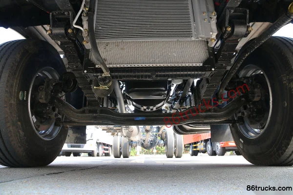 Dongfeng Commercial Vehicle Tianjin Medium Truck 180hp 4X2(6 wheels) 7.7m Cargo Truck Chassis (1) | 86Trucks