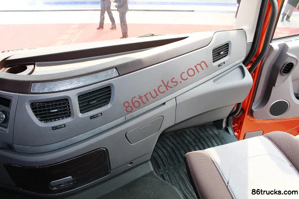 Dongfeng Commercial Vehicle Tianlong Flagship KX 2019 Model 480hp 4X2(6 wheels) Tractor Truck Cab (2) | 86Trucks