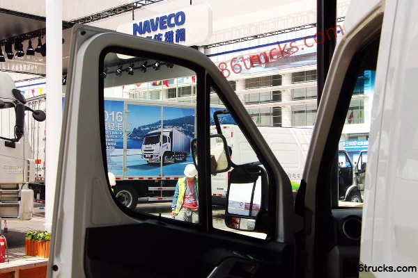 JAC Star 6 Series 2016 Model Logistics Version 148 hp closed van Cab (2) | 86Trucks