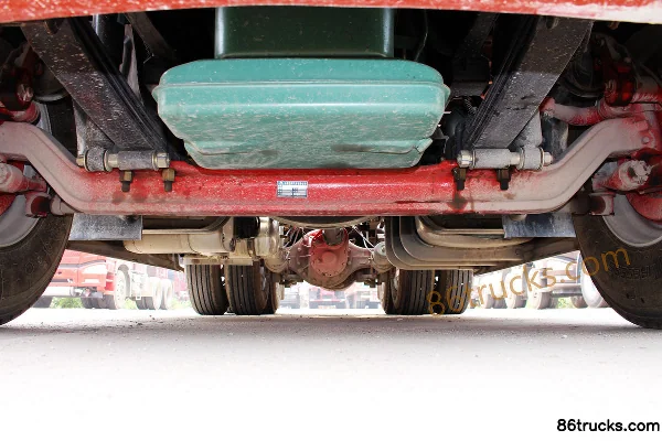 FAW Liute Anjie e camion lourd 420 ch 6X4(10 roues) tracteur routier à capot (Fast Gear) Châssis (2) | 86Trucks