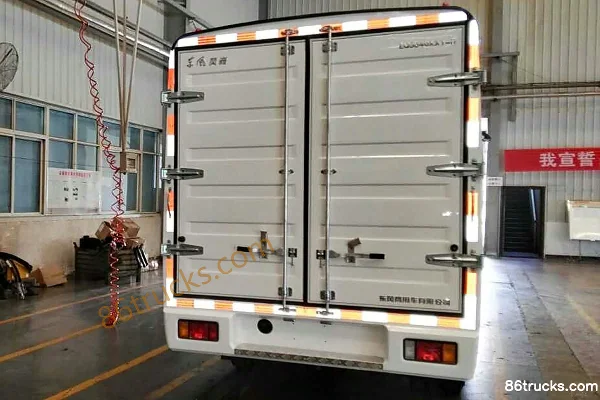 Dongfeng Fengshang 115 hp 4X2(6 wheels) box truck Exterior (2) | 86Trucks