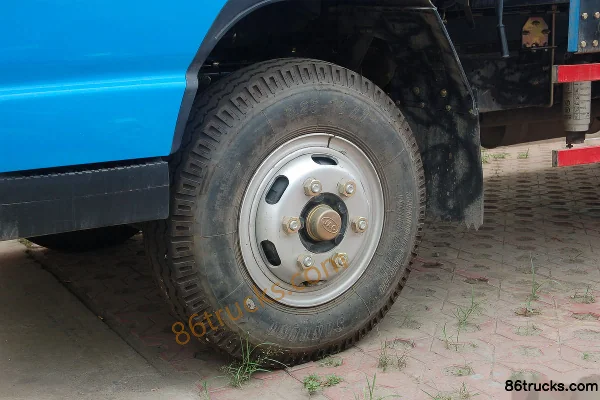 JAC Weiling camion porteur moyen 130 ch 4X2(6 roues) plateau Châssis (1) | 86Trucks