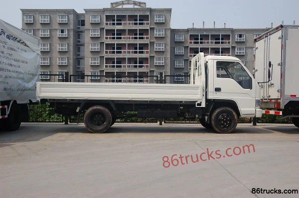 Foton Aumark série N 95 ch 4X2(6 roues) camion léger plateau à ridelles cabine simple 4,25 m Extérieur (2) | 86Trucks