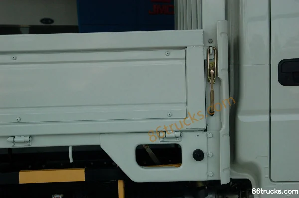 JMC Kaiyun 95hp 4X2(6 wheels) 3.1m Single Row Flatbed Light Truck Body (2) | 86Trucks